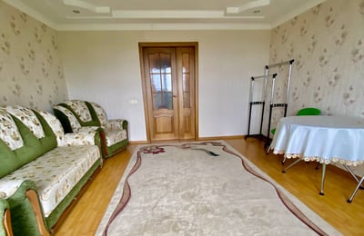 Alquiler de un amplio apartamento de 2 habitaciones, 72 m², Telecentru, Chisináu, Moldavia